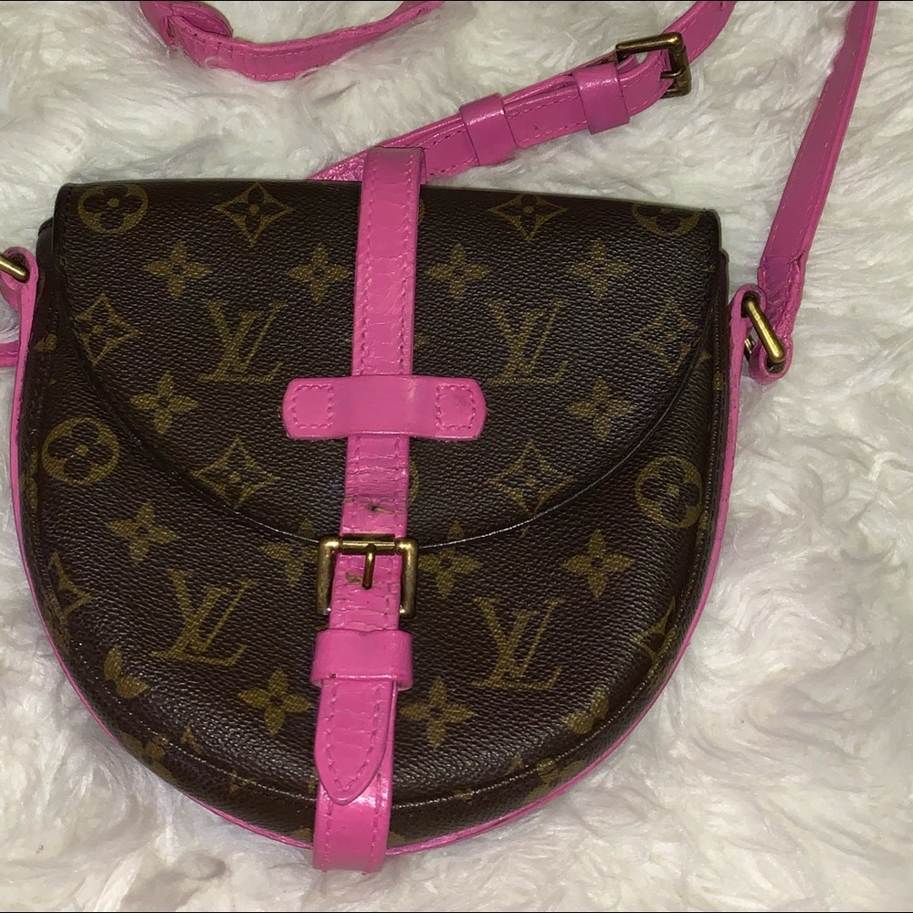 Louis Vuitton crossbody purse